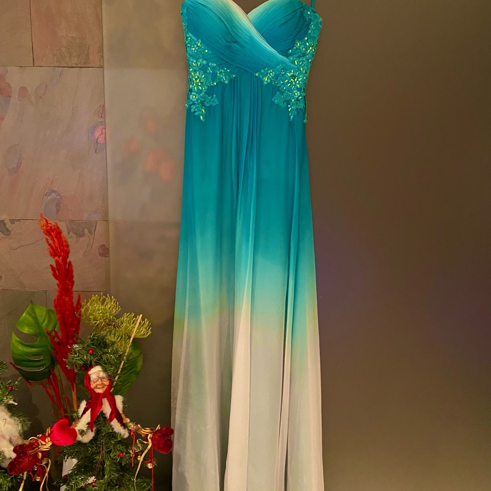 New Years,party green dress with crystals New Size 4